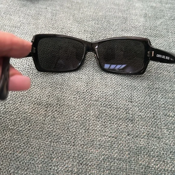 Costa Del Mar Islamorada Sunglasses Black frame with black zippered case s-l400.jpg main image 2